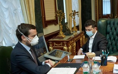 Больше половины украинцев поддерживают борьбу Зеленского с коронавирусом