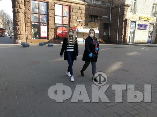 Общественное место: что это и где теперь запрещено находиться без маски