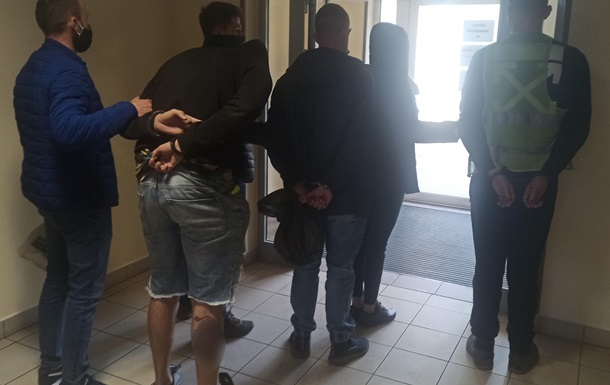 В Варшаве украинцев подозревают в краже посылок