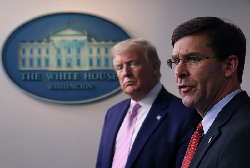 Бывший министр обороны США Мэттис назвал Трампа нацистом (фото) Бывший министр обороны США Мэттис назвал Трампа нацистом (фото)
