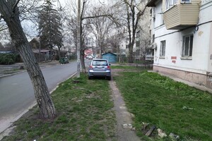 Я паркуюсь как: свежая фотоподборка наглых водителей в Одессе