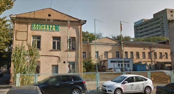 У Старобазарного сквера построят многоэтажку вместо 180-летнего дома