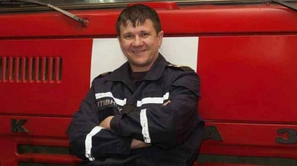 Семья погибшего при тушении пожара на Троицкой спасателя получит деньги на жильё 