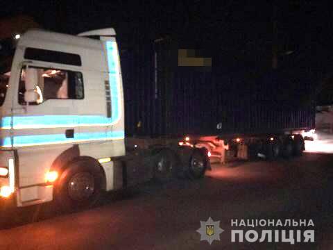 Ночью в Одессе грузовик насмерть сбил пешехода
