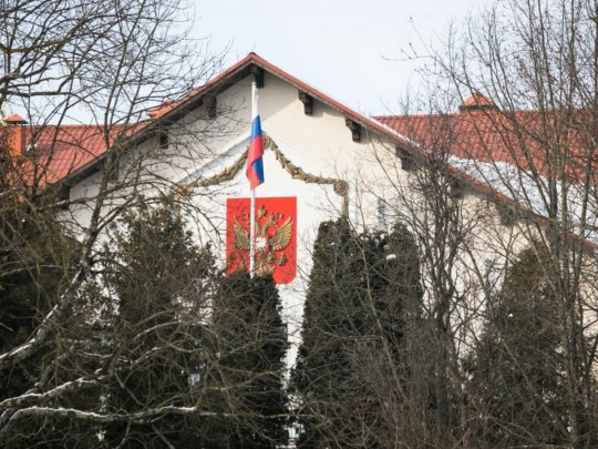 Країни Балтії висилають російських дипломатів в знак солідарності з Чехією