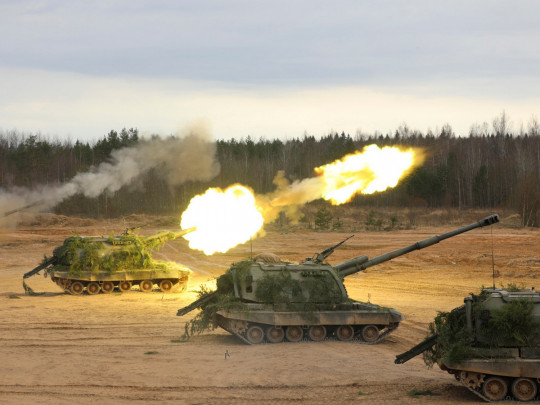 Макрон, Меркель і Зеленський закликали РФ відвести війська від українських кордонів, — прес-служба канцлера ФРН