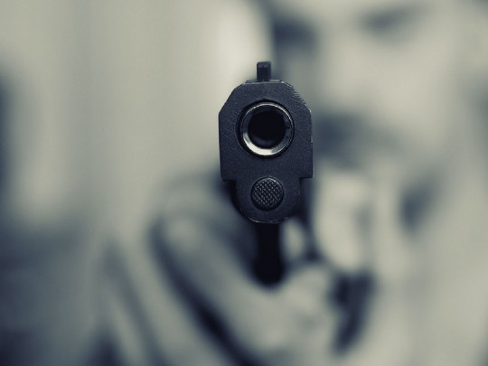 У Тбілісі невідомий захопив заручників у банку