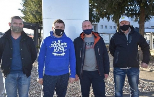 Уроженцы Николаевской области в Польше спасли мужчину от самоубийства