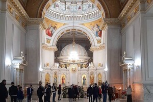 Освящение куличей и прибытие Благодатного огня: как одесситы отмечают Пасху