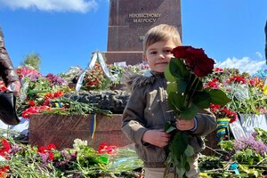 Автопробег, оркестр и драка на Аллее Славы: как проходит 9 мая в Одессе (обновлено)