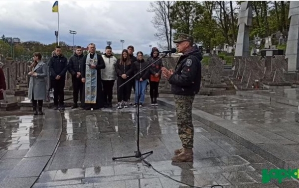 Львовские националисты грозят маршем в Москве