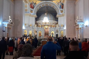 Освящение куличей и прибытие Благодатного огня: как одесситы отмечают Пасху