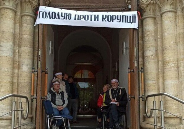Пастор одесской Кирхи объявил голодовку: в чем дело 
