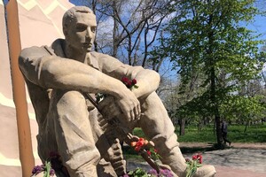 Автопробег, оркестр и драка на Аллее Славы: как проходит 9 мая в Одессе (обновлено)