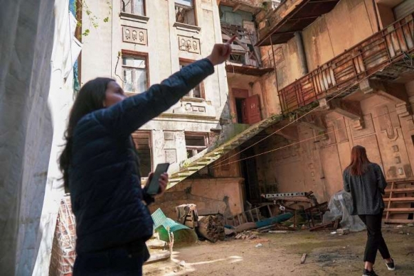 Судьба исторического дома на Ришельевской: местные бьют тревогу, застройщик говорит, что просто вывозит мусор