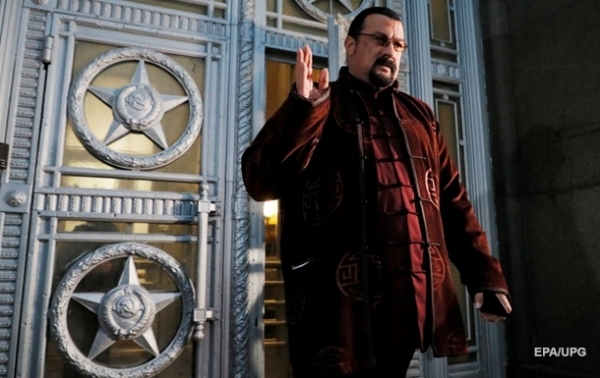 Стивен Сигал вступил в российскую партию