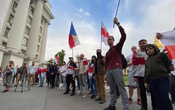 В Киеве протестовали "против режима Лукашенко"