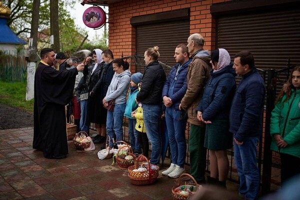Освящение куличей и прибытие Благодатного огня: как одесситы отмечают Пасху