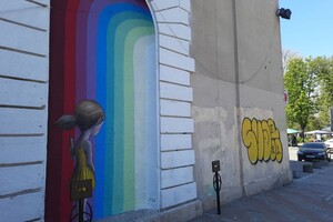 Яркий туннель: в Одессе французский художник нарисовал еще один рисунок