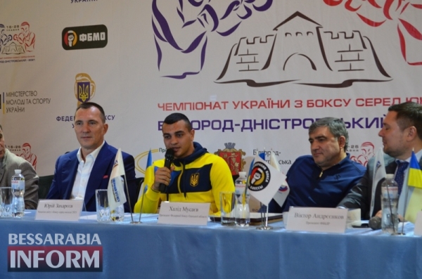 Боксёр-чемпион из-под Аккермана получил в подарок квартиру и 10 тысяч долларов