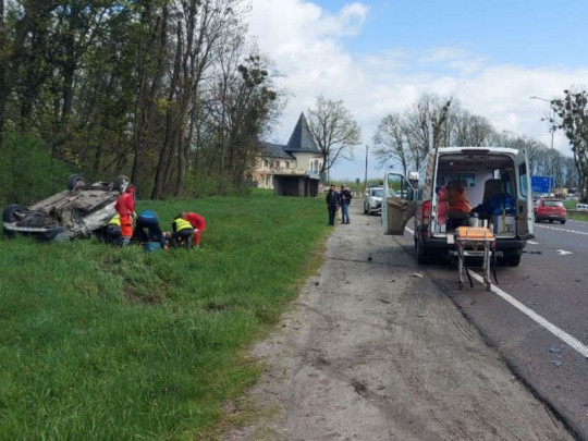 Серйозне ДТП на трасі Київ — Чоп: ускладнено рух на одній з ділянок дороги