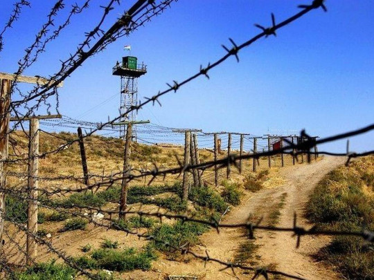 Військові Киргизії і Таджикистану влаштували стрілянину на кордоні: поранені є з обох сторін