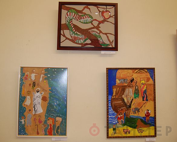 Одесские дети сделали из ткани праотца Ноя и нарисовали планеты
