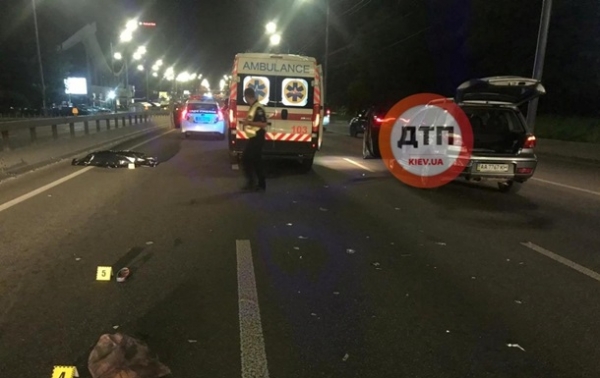 В Киеве пенсионерка пыталась перебежать восьмиполосную дорогу
