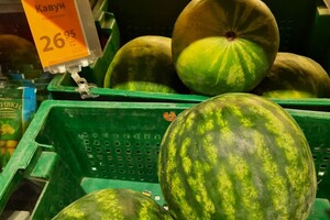 Конкуренция черешне за 700 гривен: в Одессе начали продавать арбузы