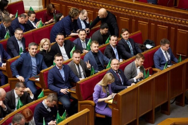 
                                                                        Наказывать за ложь об имуществе родственников не будут, – Центр противодействия коррупции
                                                                                                                                                                                                                    