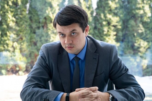 
                                                                        Разумков о санкциях СНБО против Медведчука: В законе четко говорится, что санкции не могут накладываться на граждан Украины
                                                                                                                                                                                                                    