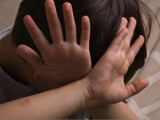 Навколо київської школи розгорівся скандал через насильство над дитиною з інвалідністю