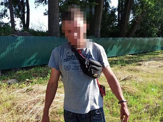 Невиправдана жорстокість: під Львовом чоловік шматком скла розчленував собаку