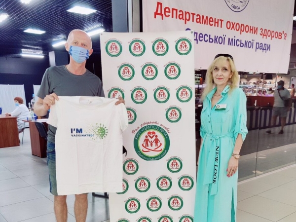 2899 жителей Одессы привились от коронавируса в воскресенье 