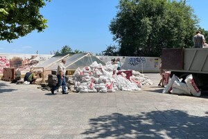 На Приморском бульваре ведут раскопки: уже нашли несколько тысяч артефактов