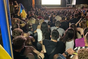 Расстроил результат матча: возле стадиона "Черноморец" разнимали массовую драку