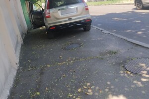 С фантазией все в порядке: свежая фотоподборка наглых водителей в Одессе