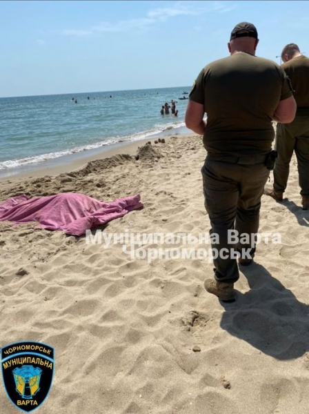 Турист из Львова скончался на ильичёвском пляже 