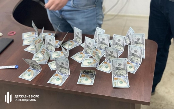Глава суда в Одесской области и адвокат попались на взятке за нужное судебное решение