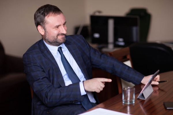
                                                                        Заместитель Шевченко назвал массовые увольнения из НБУ "нормальным процессом"
                                                                                                                                                                                                                    