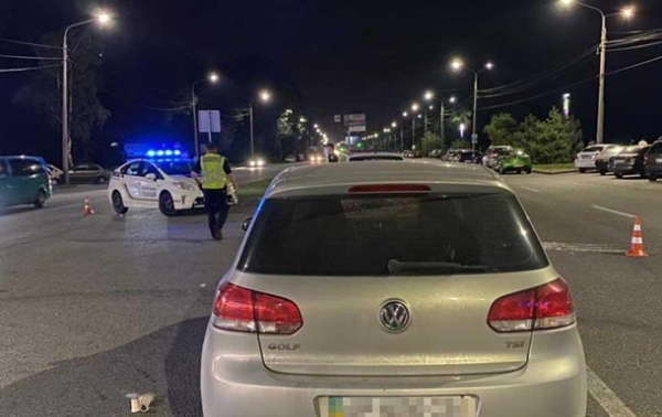 В Запорожье наркоман сбил женщину с ребенком