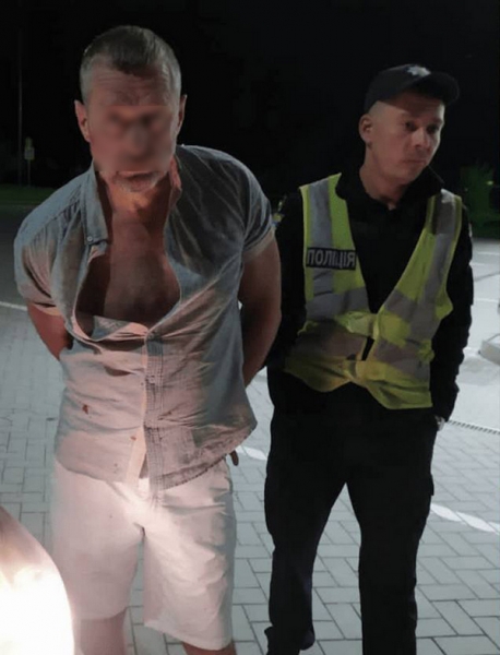 Колишній есбеушник п’яним побив поліцейську в Мукачево — суд його виправдав