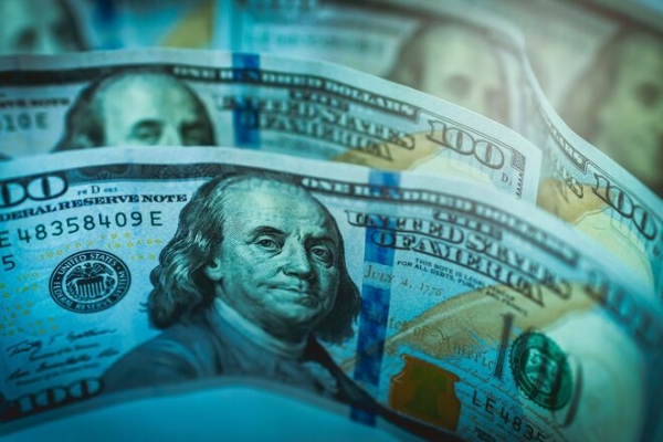 
                                                                        Украинцы установили рекорд по продаже валюты
                                                                                                                                                                                                                    