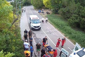 На Трассе Здоровья велосипедист сбил коляску с ребенком: подробности