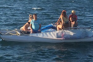 Парусник начал тонуть: у берегов Одессы спасли девять человек