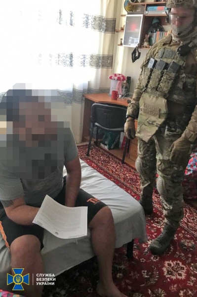 По миллиону в месяц: СБУ повязала промышлявший рэкетом харьковский «Нацкорпус»