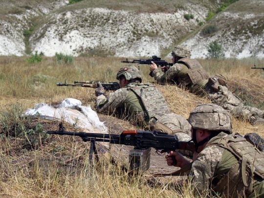 Бойовики обстріляли позиції ВСУ на Донбасі з артилерії: є поранені