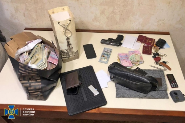 По миллиону в месяц: СБУ повязала промышлявший рэкетом харьковский «Нацкорпус»