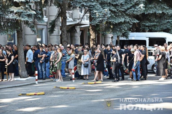 В Одессе простились с троими погибшими в ДТП полицейскими