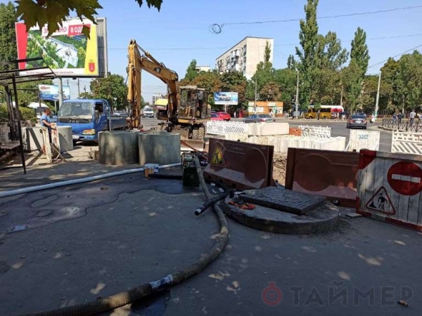 Вонючий провал на Генерала Петрова осушили и начинают понемногу заделывать